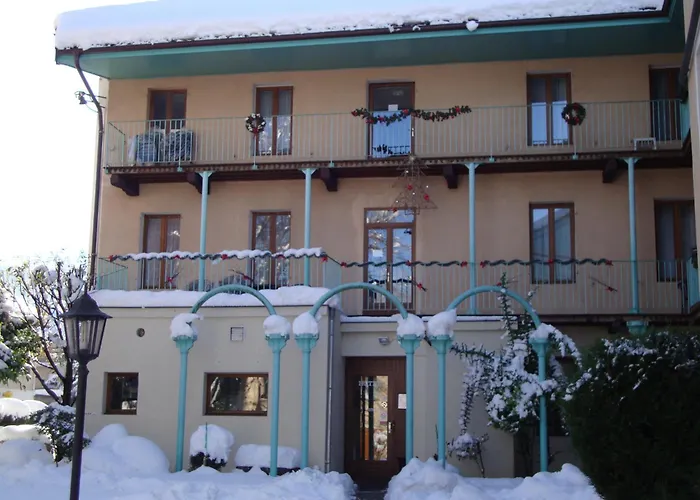 Hôtel de Genève , Faverges-Seythenex 74210, Haute Savoie