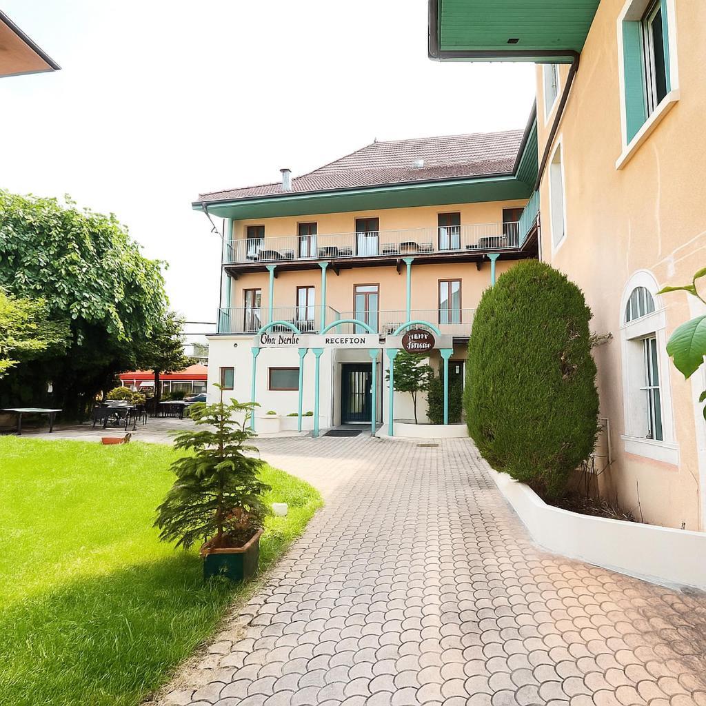 De Genève , Faverges-seythenex 74210, Haute Savoie 2* Faverges