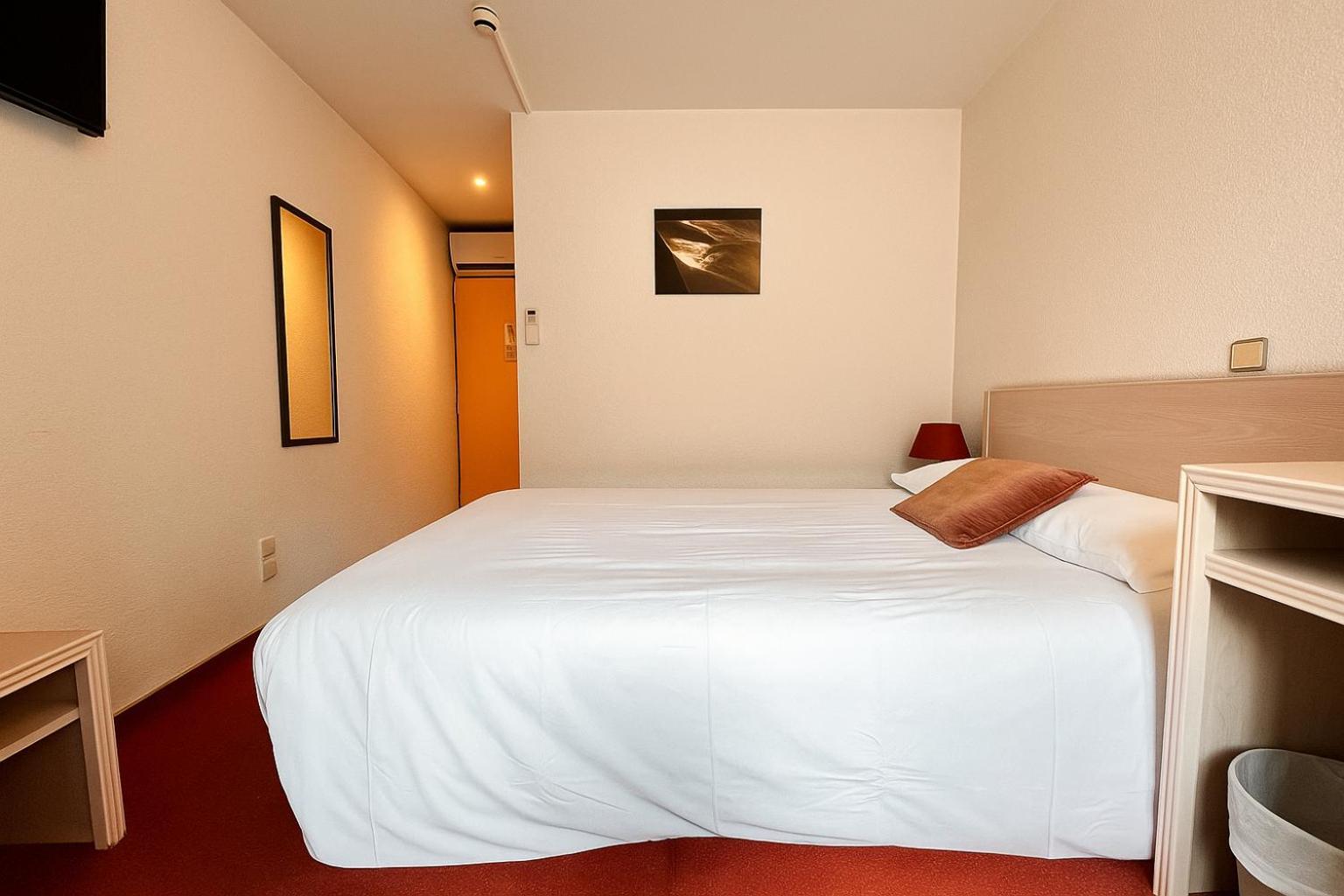 Hotel De Genève , Faverges-seythenex 74210, Haute Savoie 2*